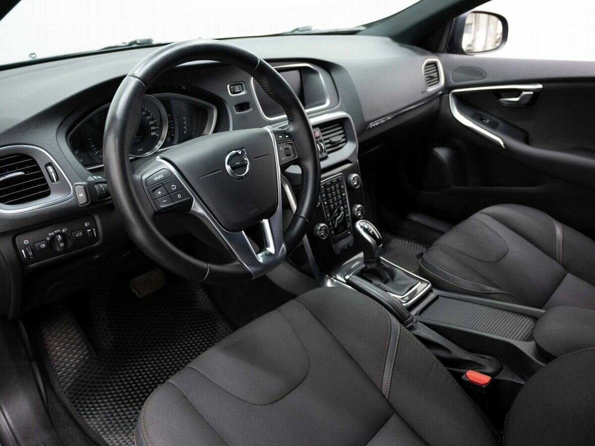 Volvo V40 Cross Country, 2017 Фото №7