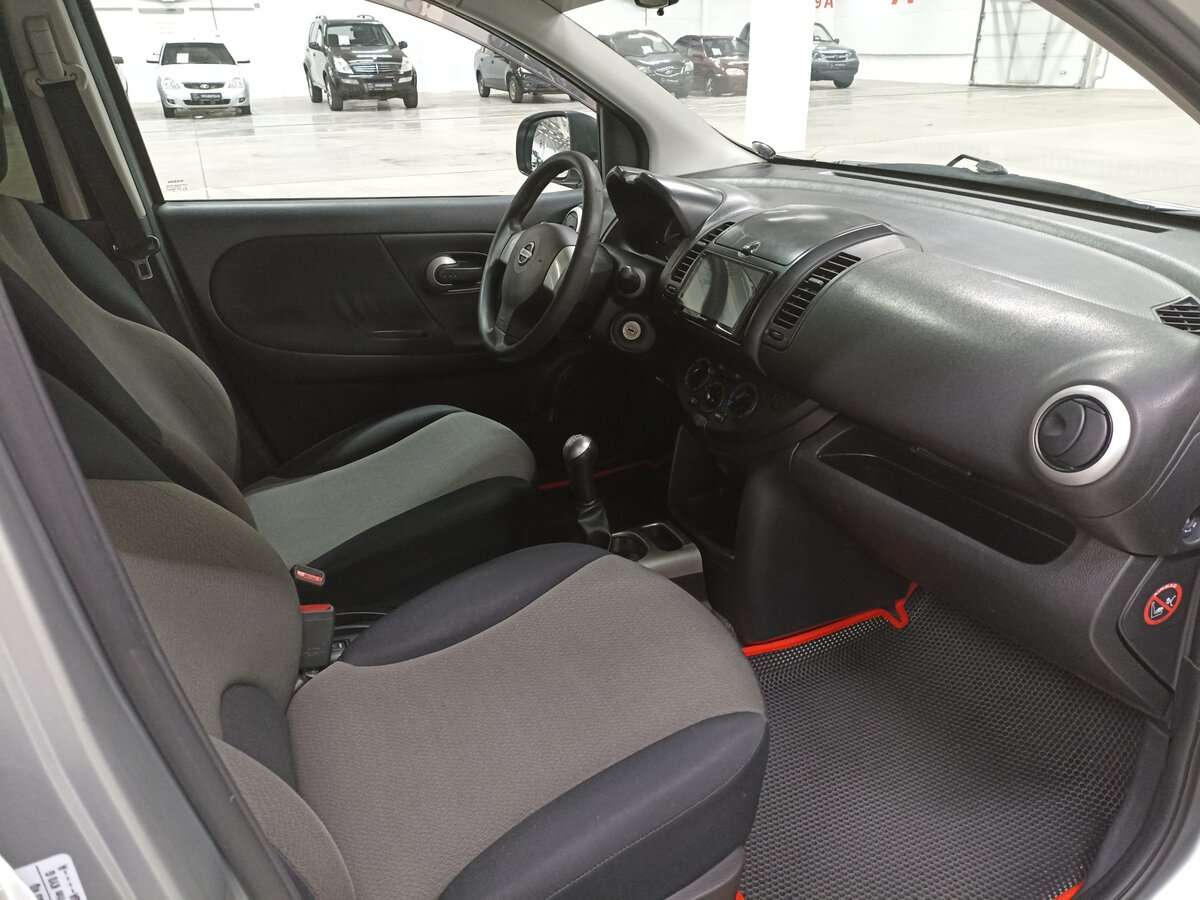 Nissan Note, 2010 Фото №11