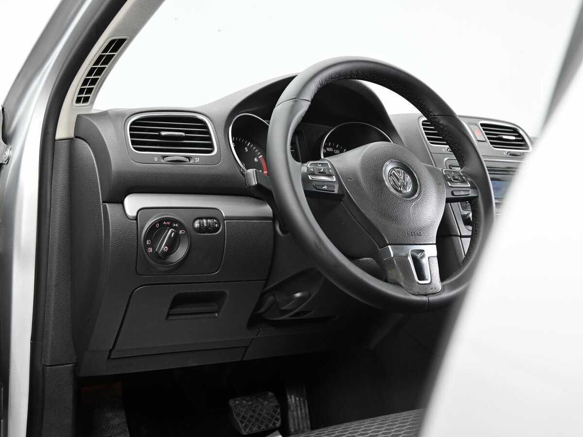 Volkswagen Golf, 2010 Фото №5