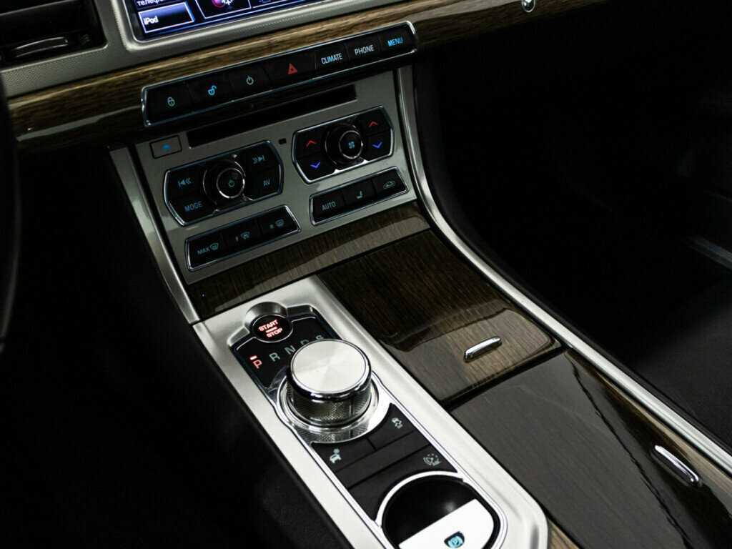 Jaguar XF, 2012 Фото №17