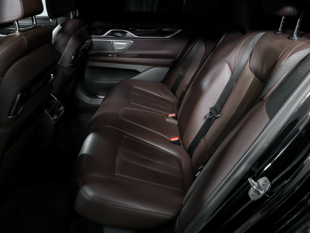 BMW 7 серии 730i VI (G11/G12) Рестайлинг, 2019 Фото №8