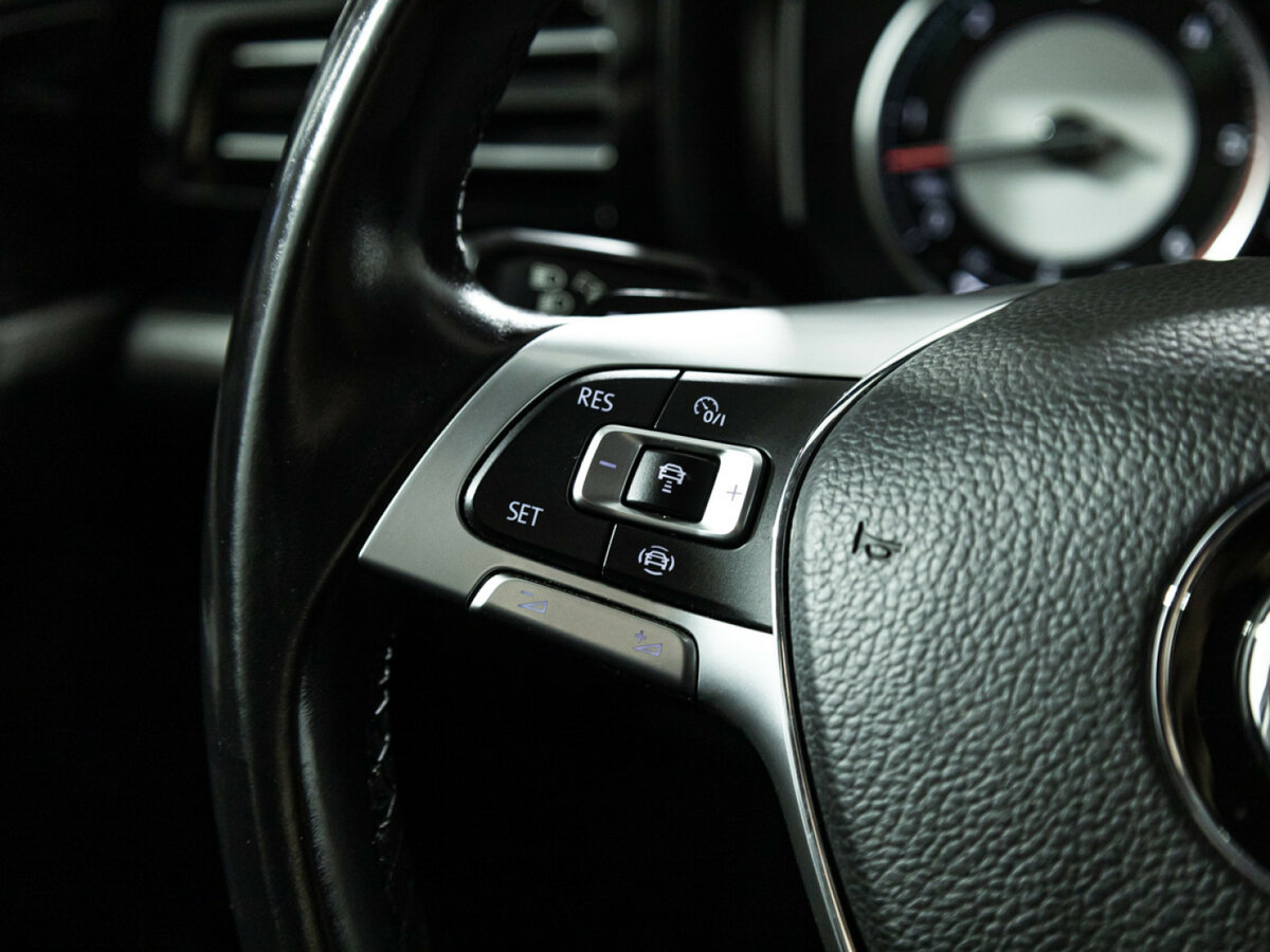 Volkswagen Touareg III, 2018 Фото №18