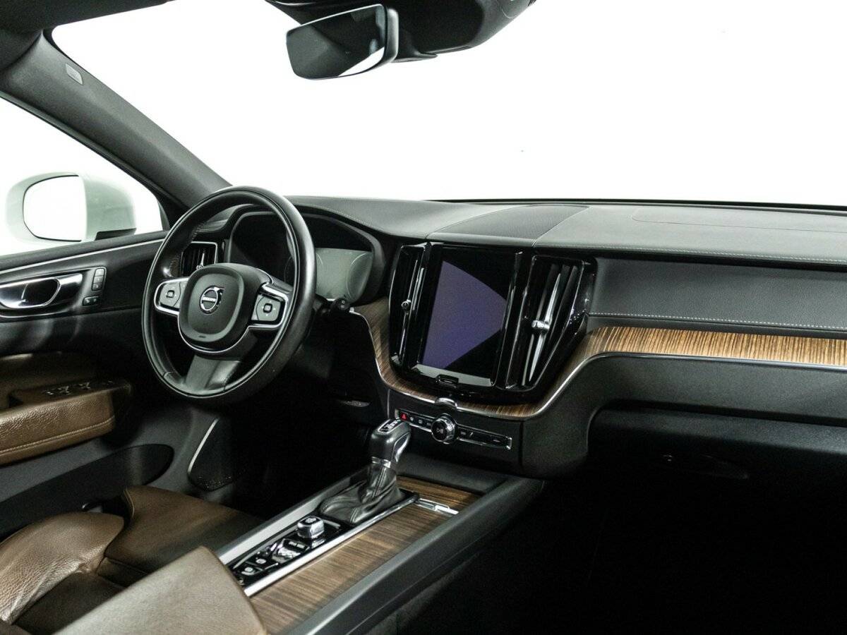 Volvo XC60 II, 2020 Фото №7