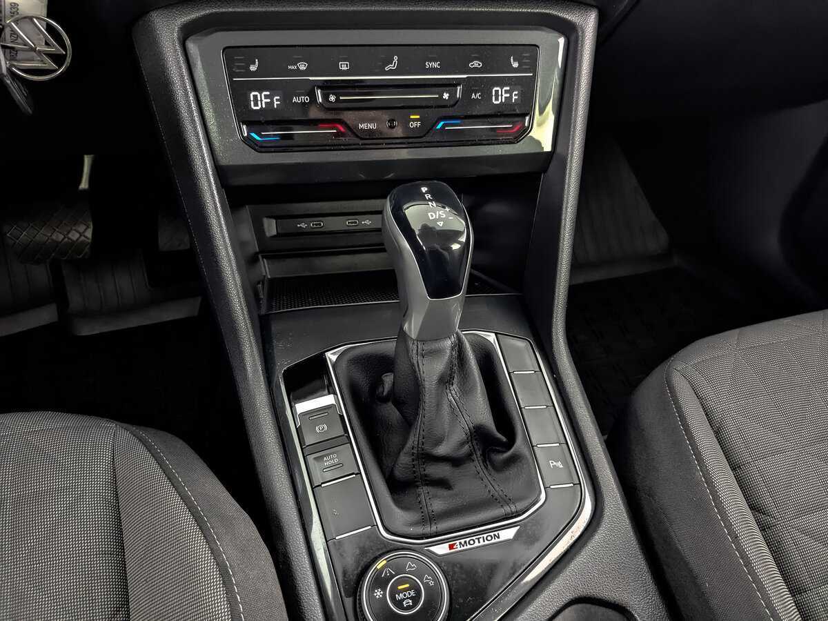 Volkswagen Tiguan, 2021 Фото №22