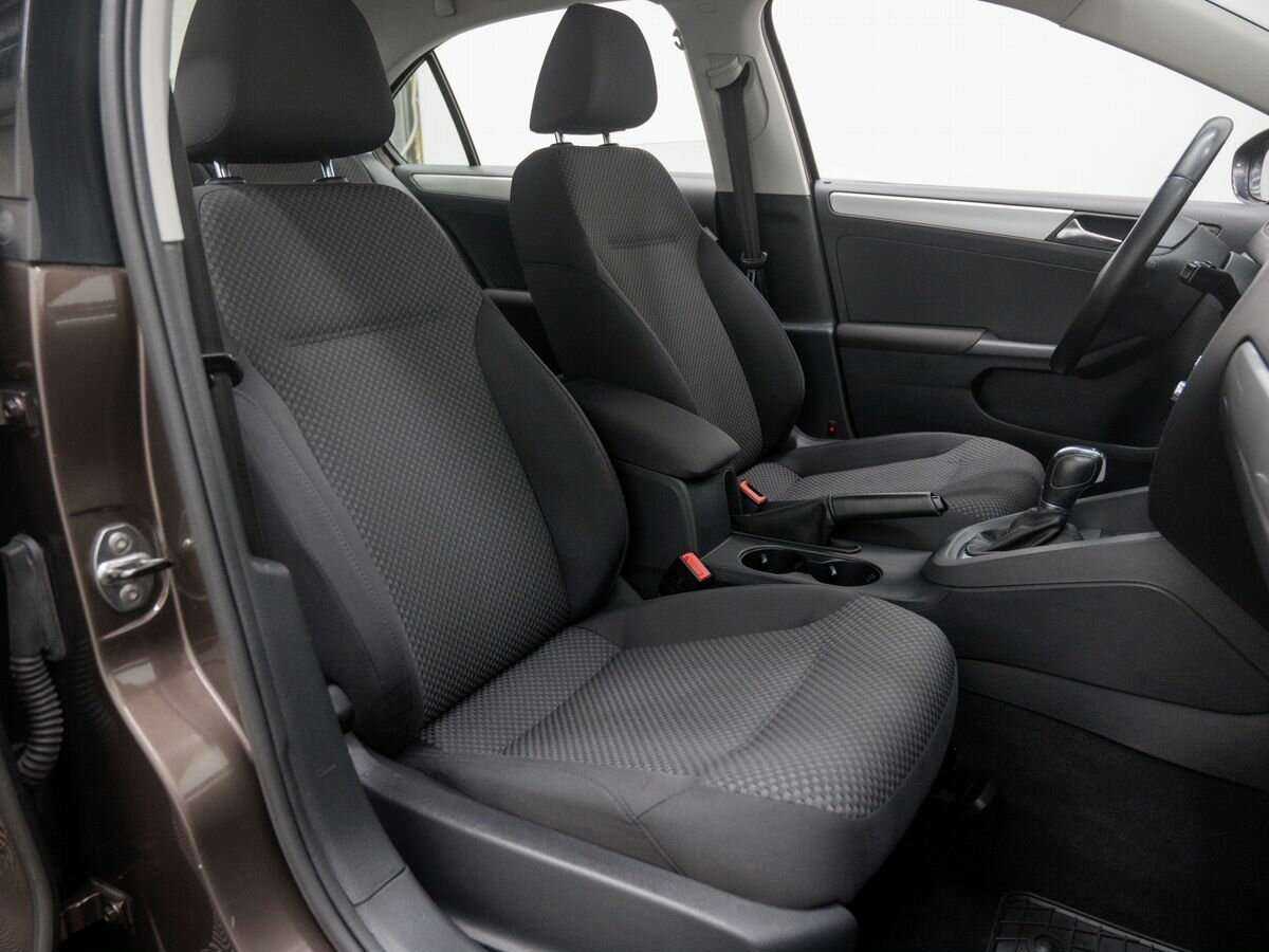 Volkswagen Jetta, 2011 Фото №5