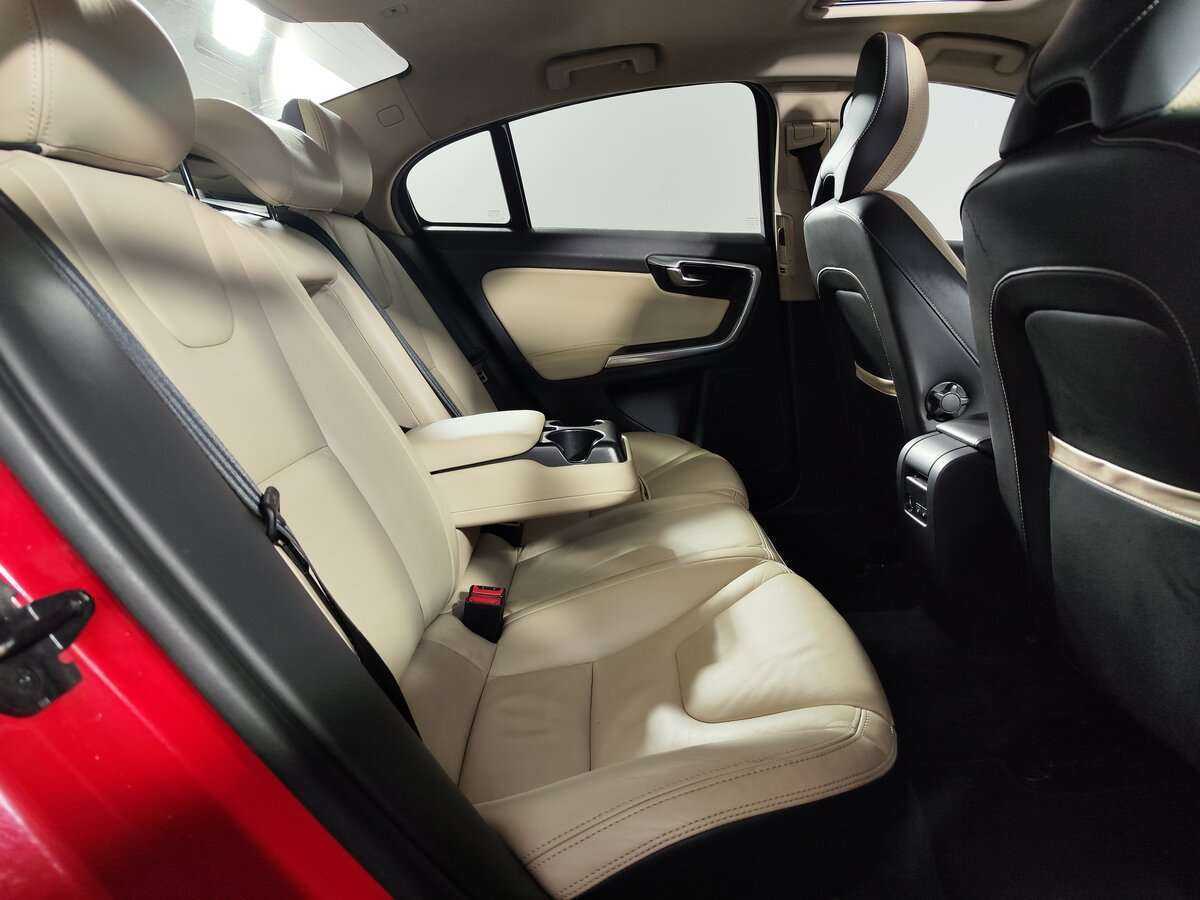 Volvo S60, 2012 Фото №8