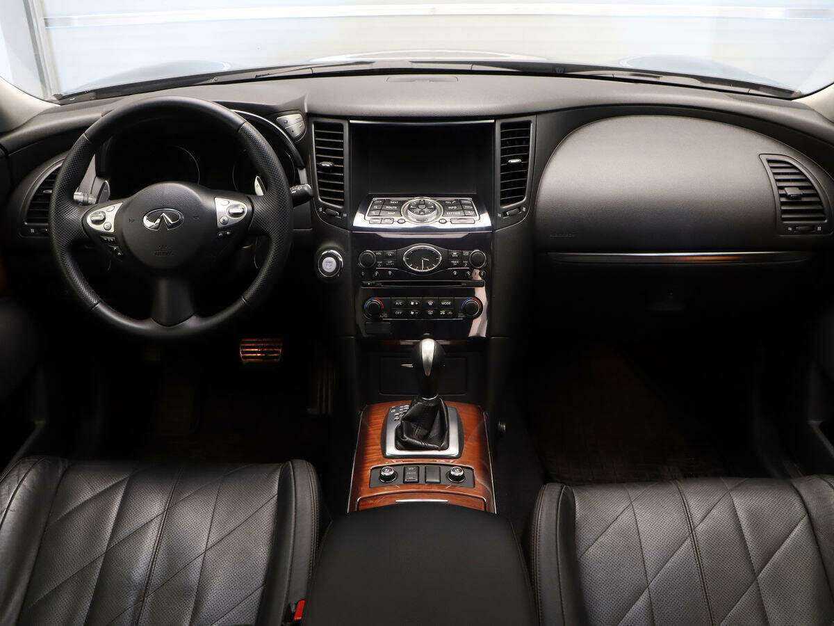 Infiniti FX37, 2010 Фото №7