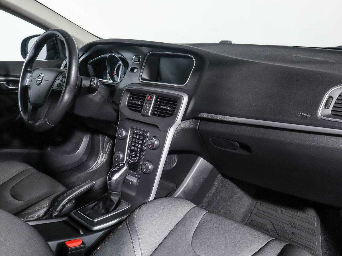 Volvo V40 Cross Country, 2019 Фото №6