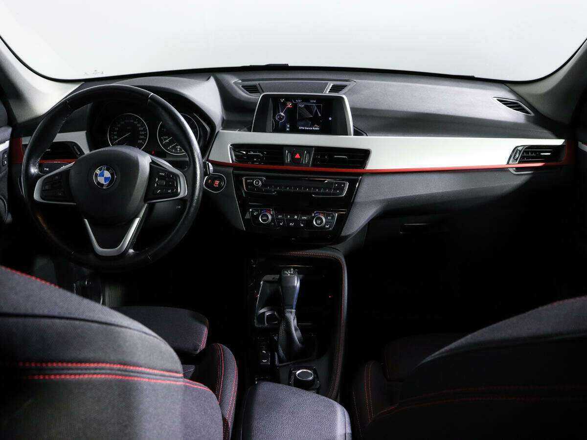 BMW X1 20i xDrive, 2017 Фото №9