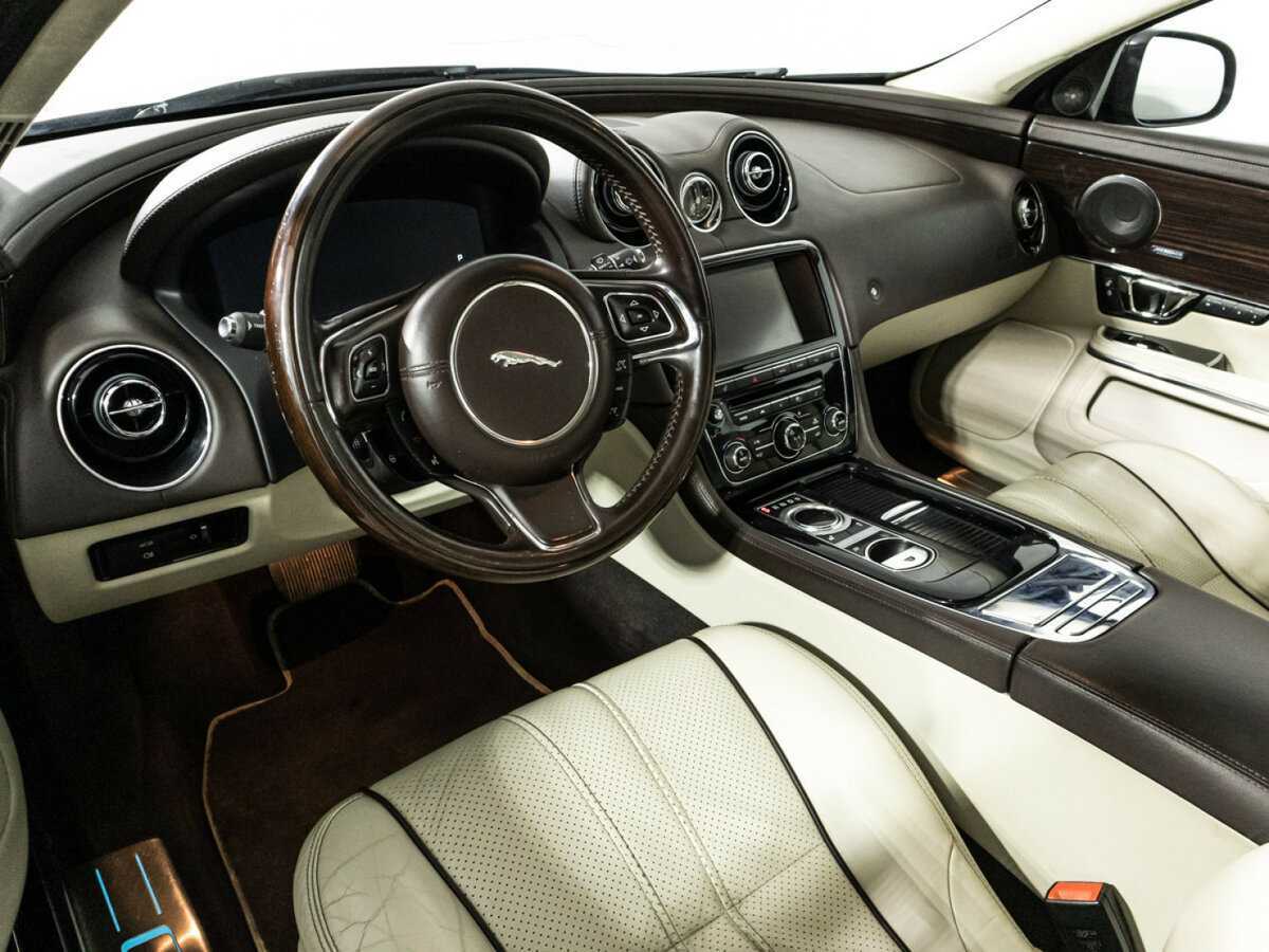 Jaguar XJ, 2015 Фото №11