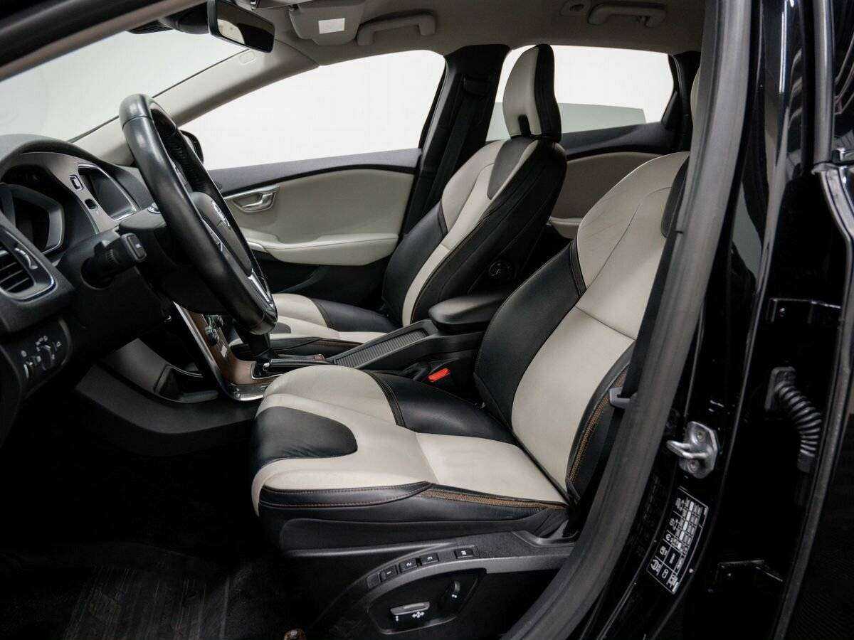 Volvo V40 Cross Country, 2015 Фото №12
