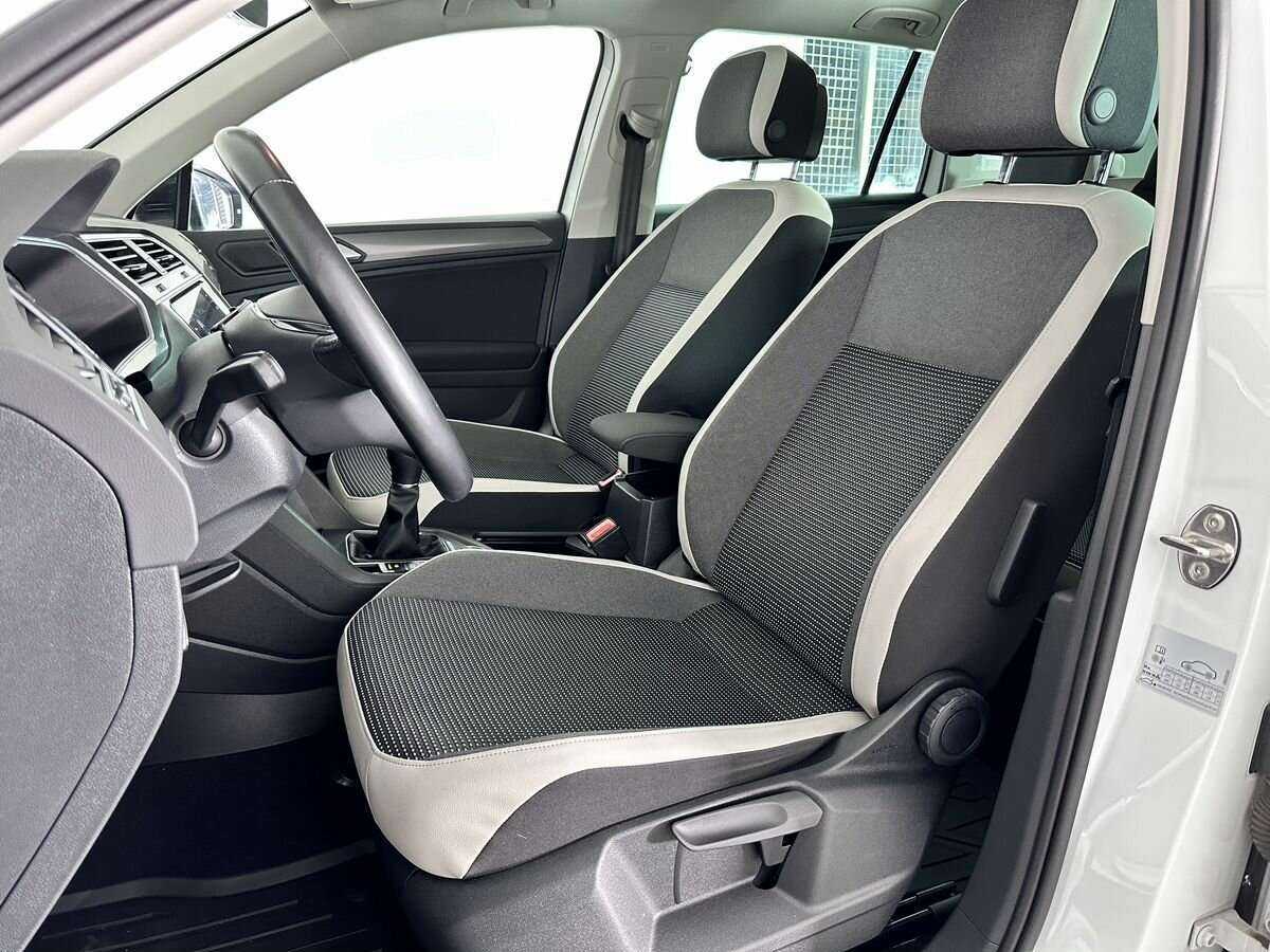 Volkswagen Tiguan, 2019 Фото №8