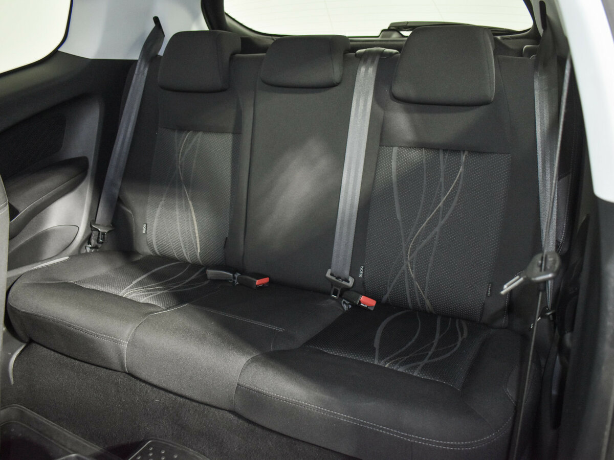 Peugeot 208 I, 2013 Фото №11