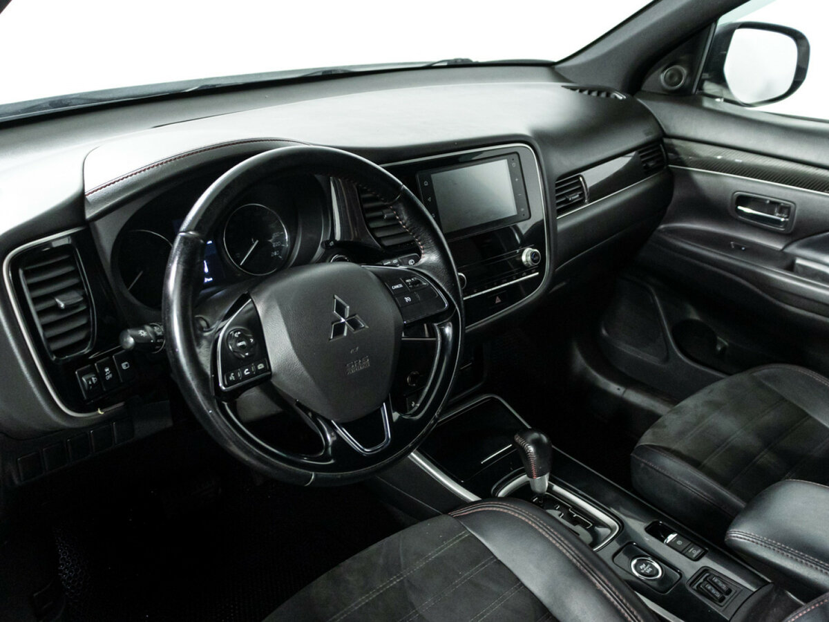 Mitsubishi Outlander III Рестайлинг 3, 2021 Фото №11