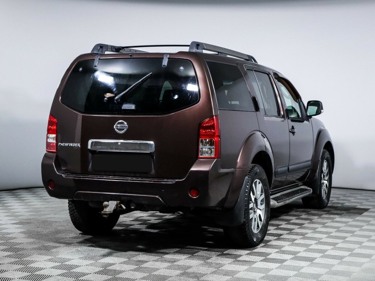 Nissan Pathfinder III Рестайлинг, 2010 Фото №5