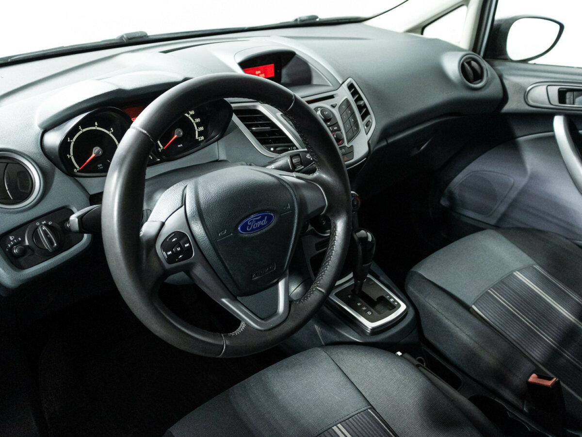 Ford Fiesta Mk6, 2009 Фото №11