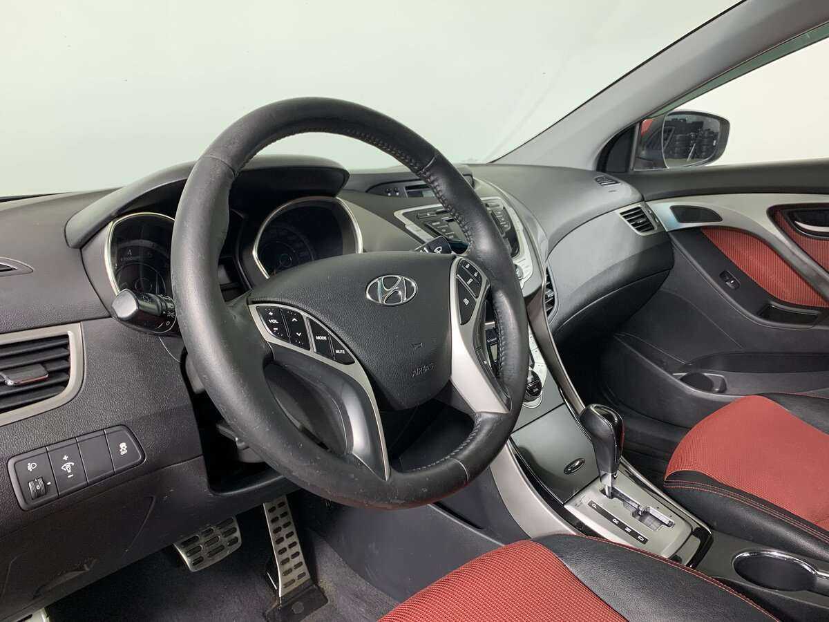 Hyundai Elantra, 2011 Фото №7