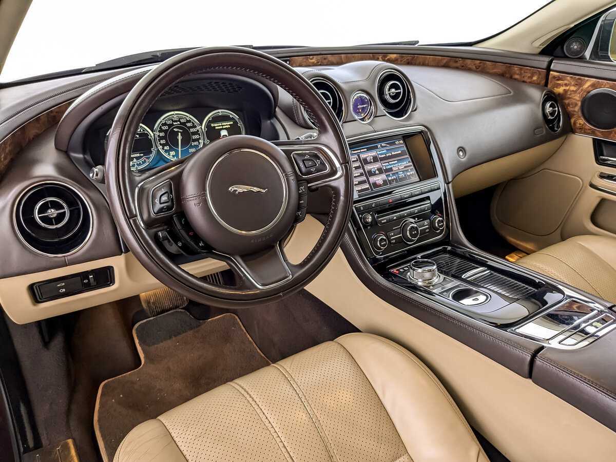 Jaguar XJ, 2012 Фото №16