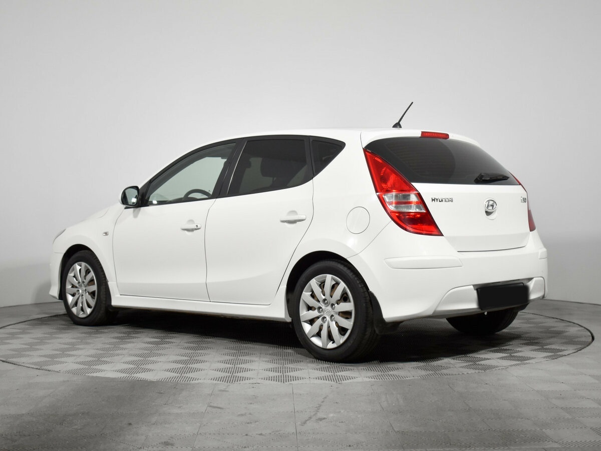 Hyundai i30 I Рестайлинг, 2011 Фото №6
