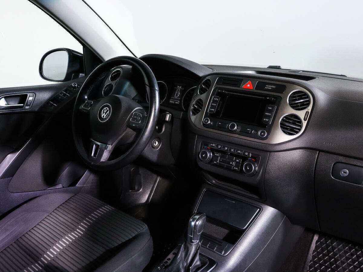 Volkswagen Tiguan, 2010 Фото №8