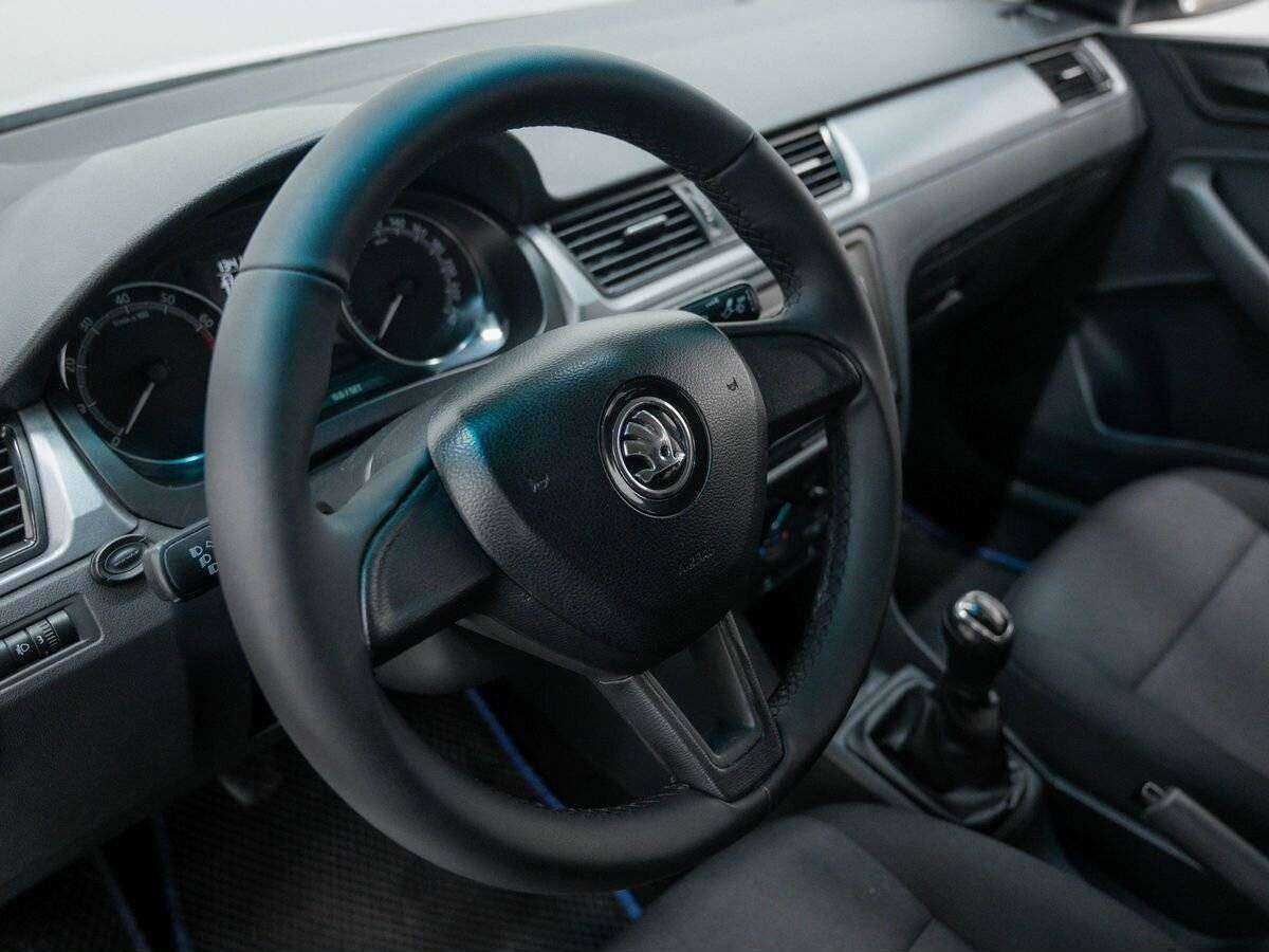 Skoda Rapid, 2017 Фото №21