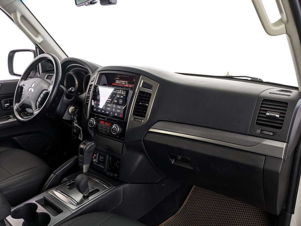 Mitsubishi Pajero, 2021 Фото №9