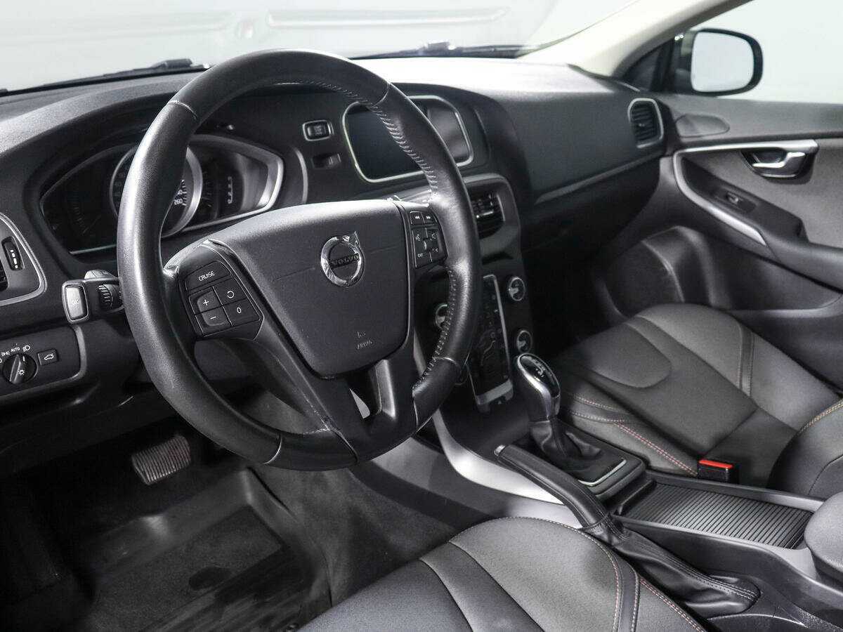 Volvo V40 Cross Country, 2019 Фото №11