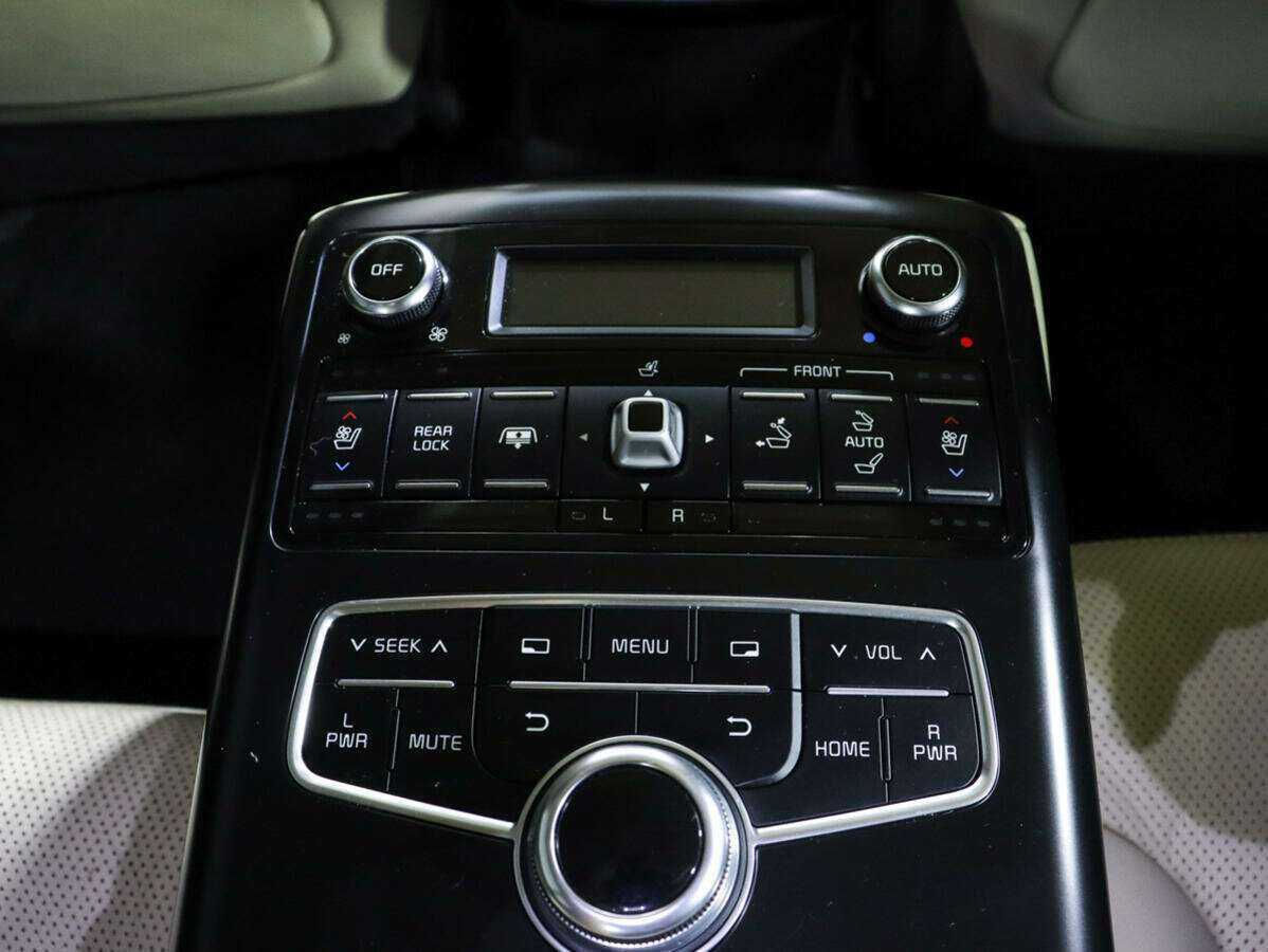 Kia Quoris, 2013 Фото №16