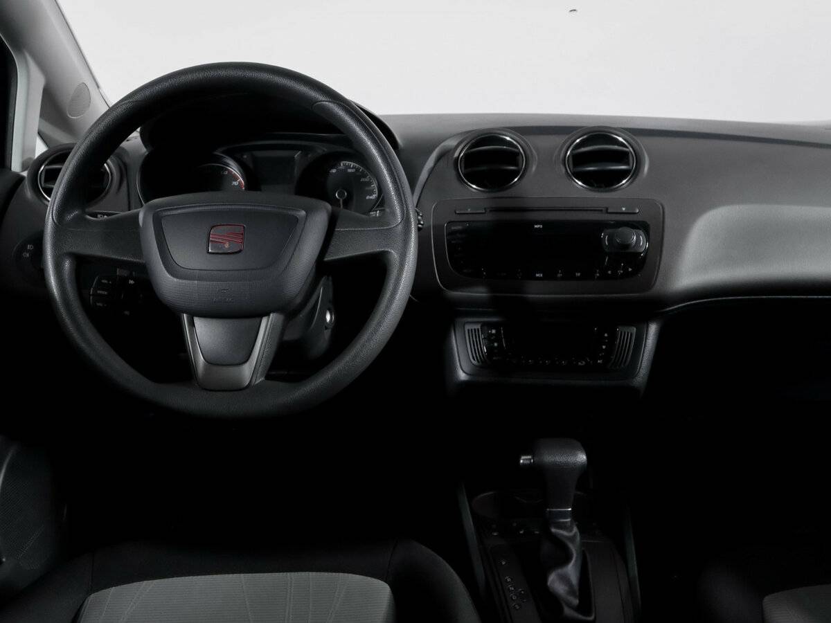 SEAT Ibiza IV Рестайлинг, 2012 Фото №10