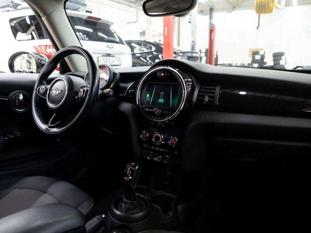 Mini Hatch Cooper, 2018 Фото №15