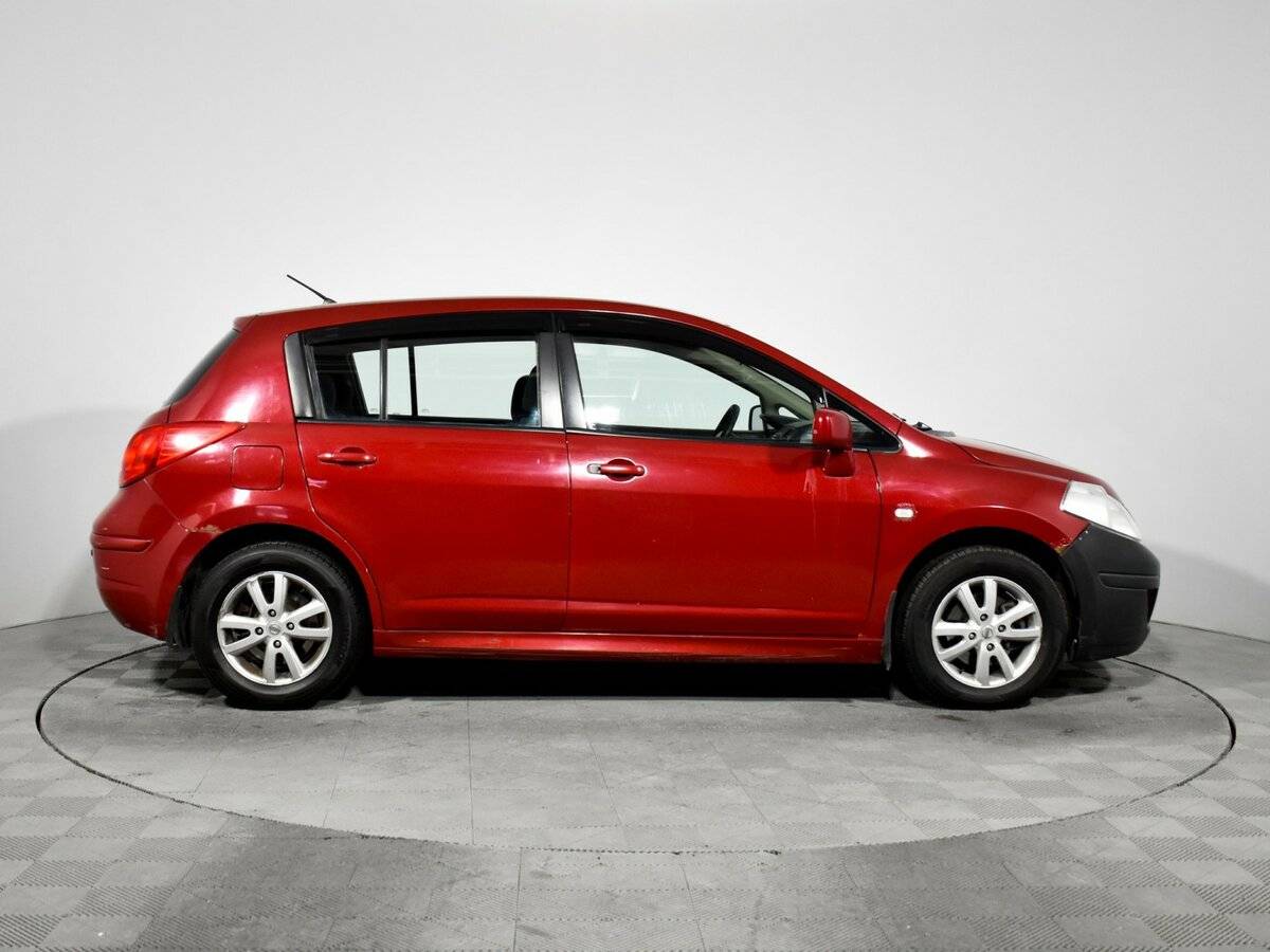 Nissan Tiida I Рестайлинг, 2010 Фото №4