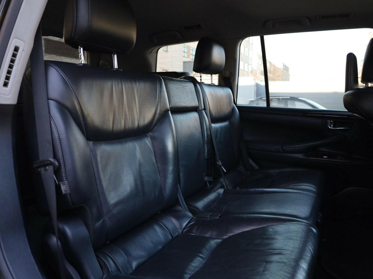 Lexus LX 570 III Рестайлинг, 2012 Фото №9