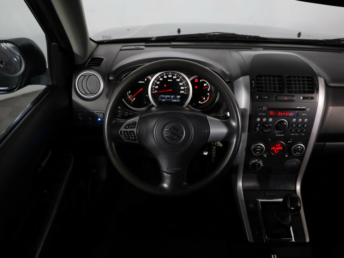 Suzuki Grand Vitara II Рестайлинг, 2011 Фото №6