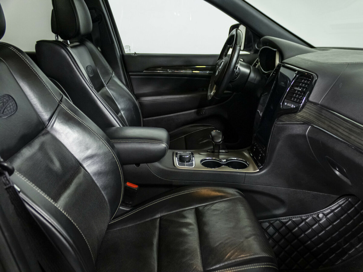 Jeep Grand Cherokee IV (WK2) Рестайлинг, 2014 Фото №8