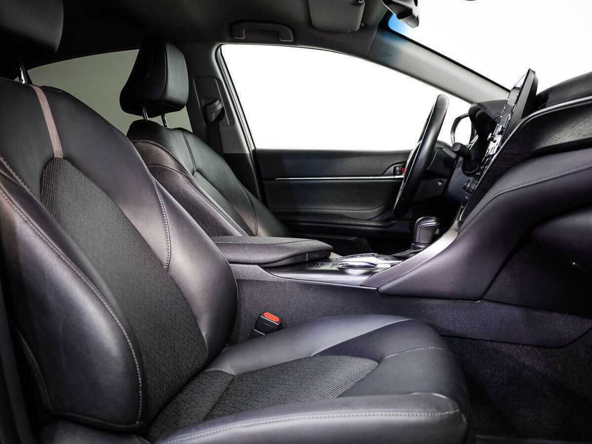 Toyota Camry, 2021 Фото №14