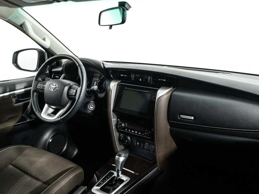 Toyota Fortuner, 2019 Фото №7