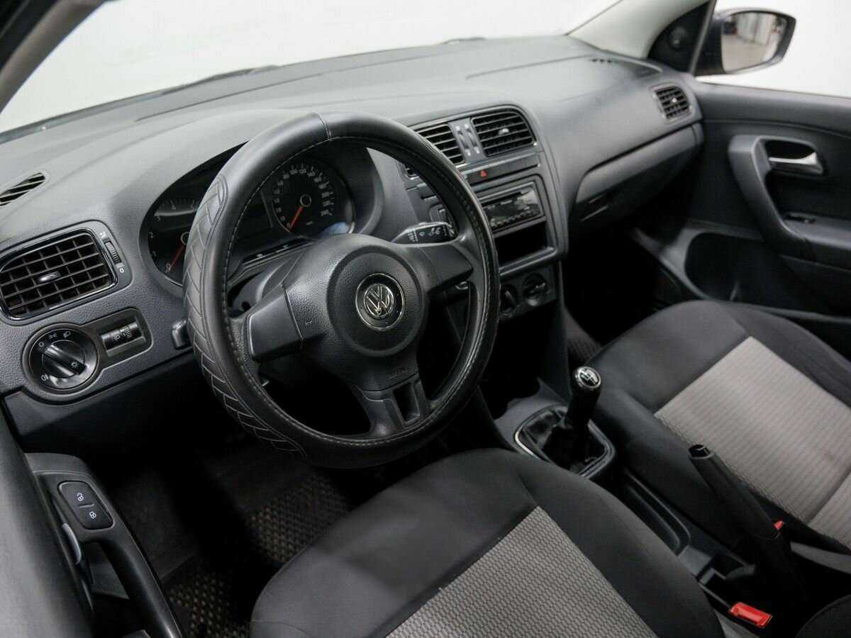 Volkswagen Polo, 2010 Фото №11