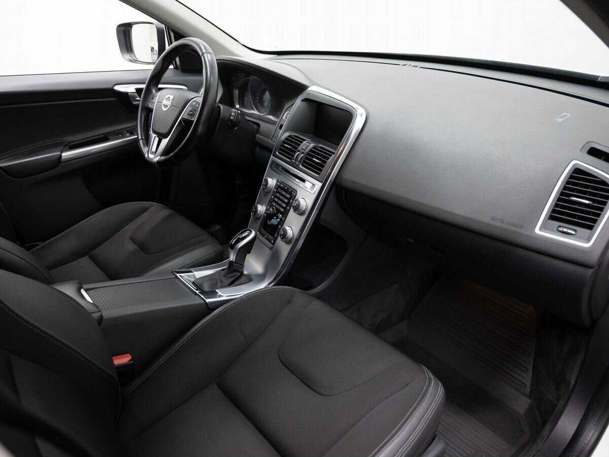 Volvo XC60, 2017 Фото №11