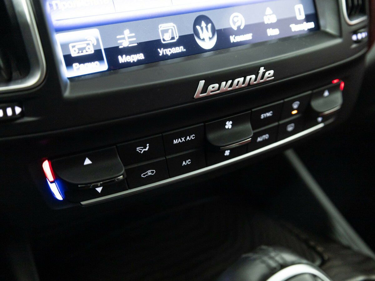 Maserati Levante I, 2017 Фото №21