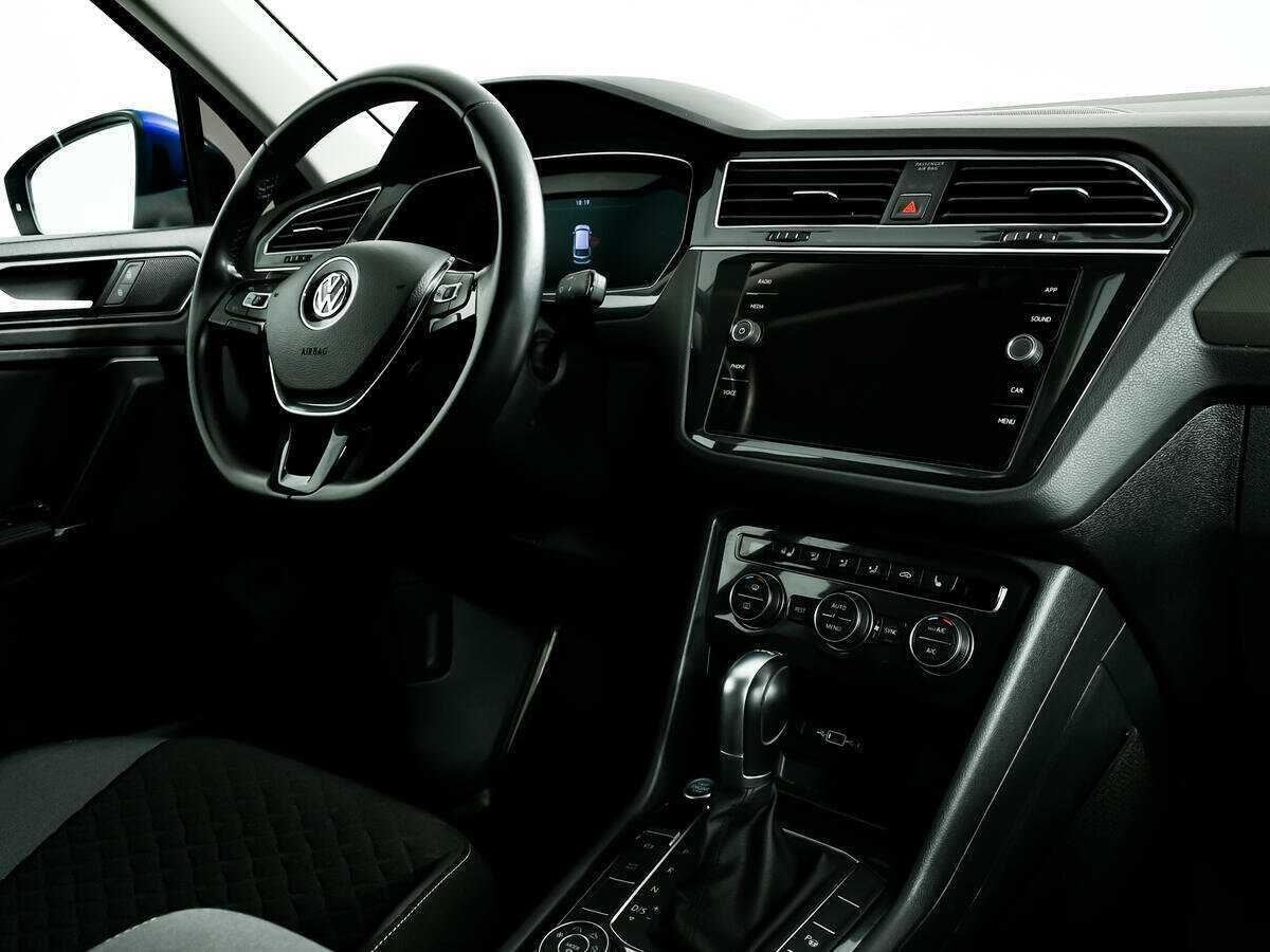Volkswagen Tiguan, 2018 Фото №9