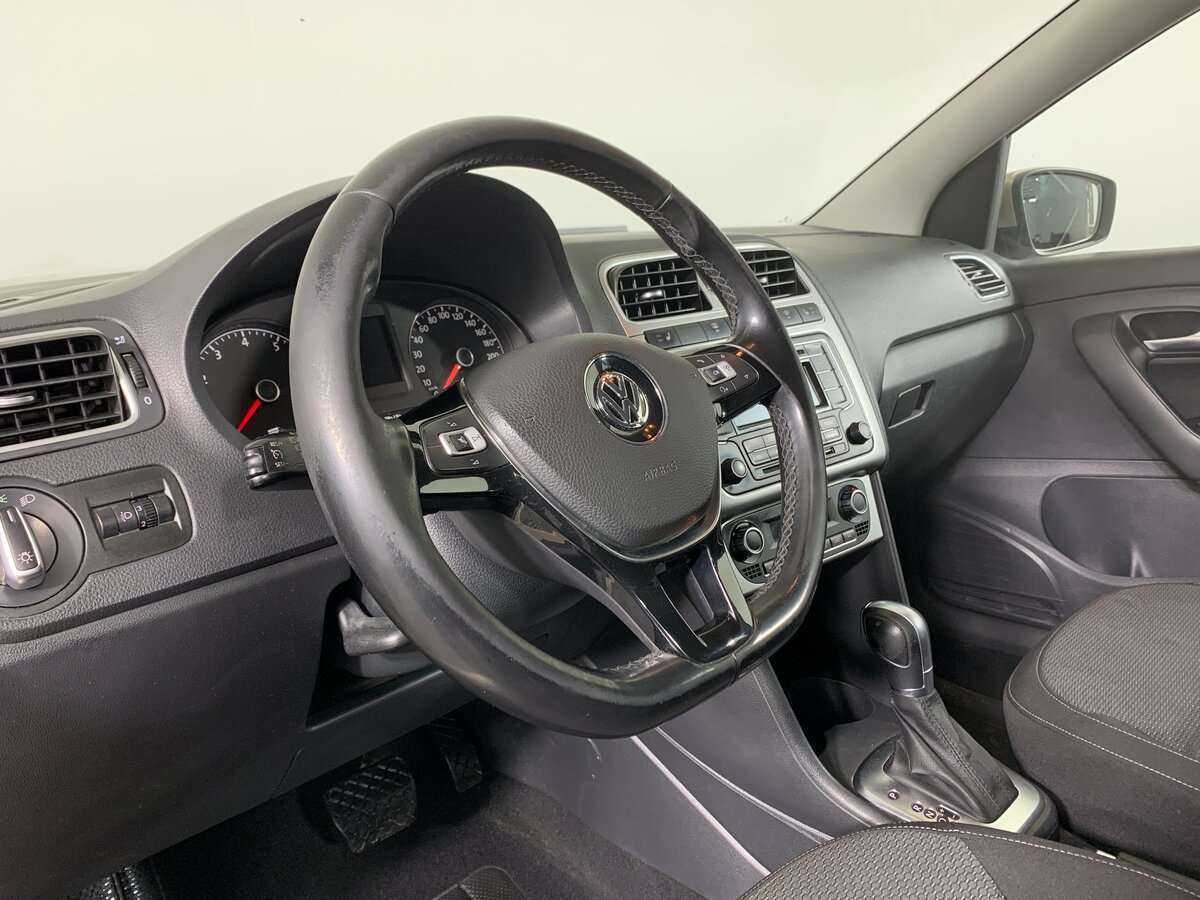 Volkswagen Polo, 2015 Фото №9