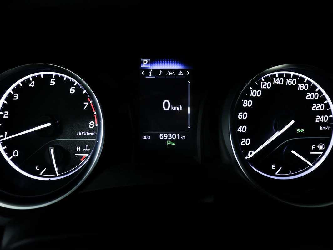 Toyota Camry, 2019 Фото №10