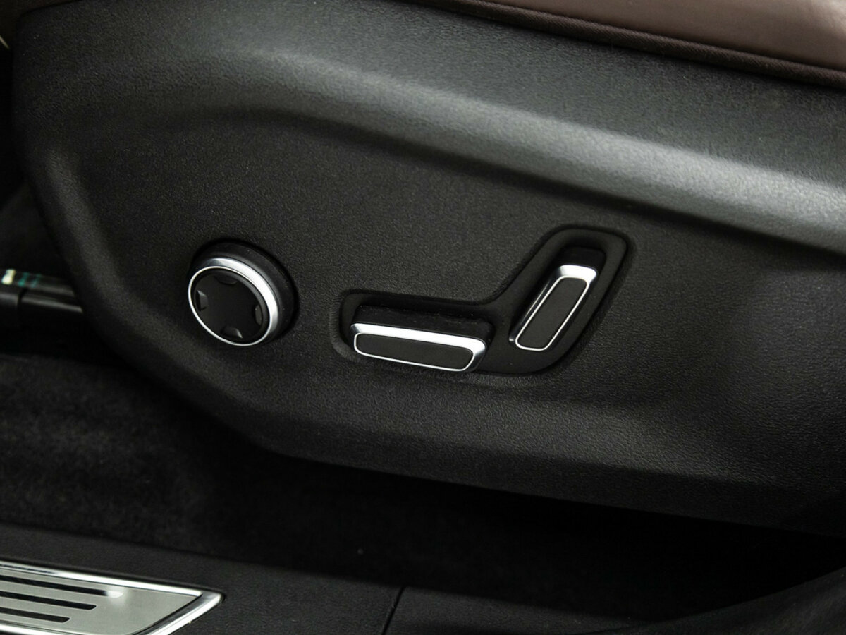 Geely Monjaro I, 2023 Фото №15