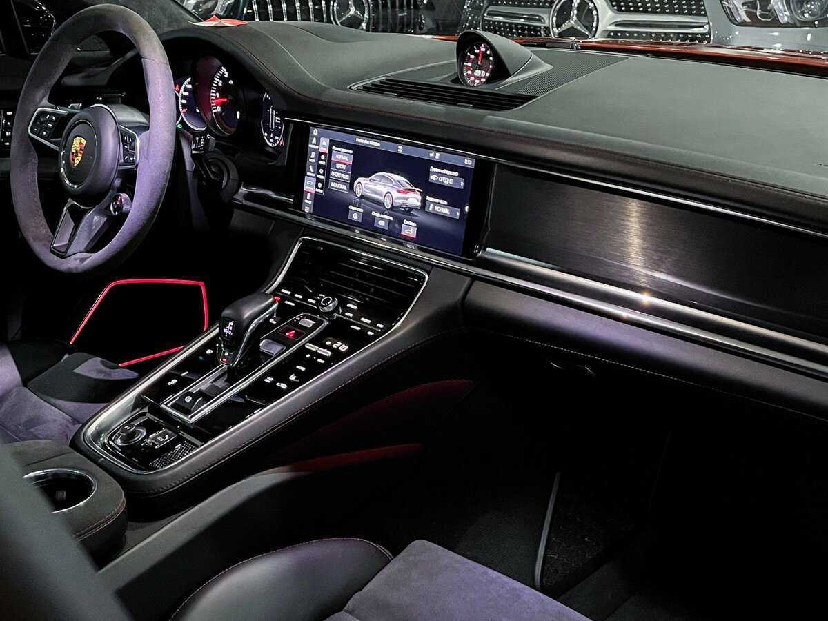 Porsche Panamera GTS, 2020 Фото №7