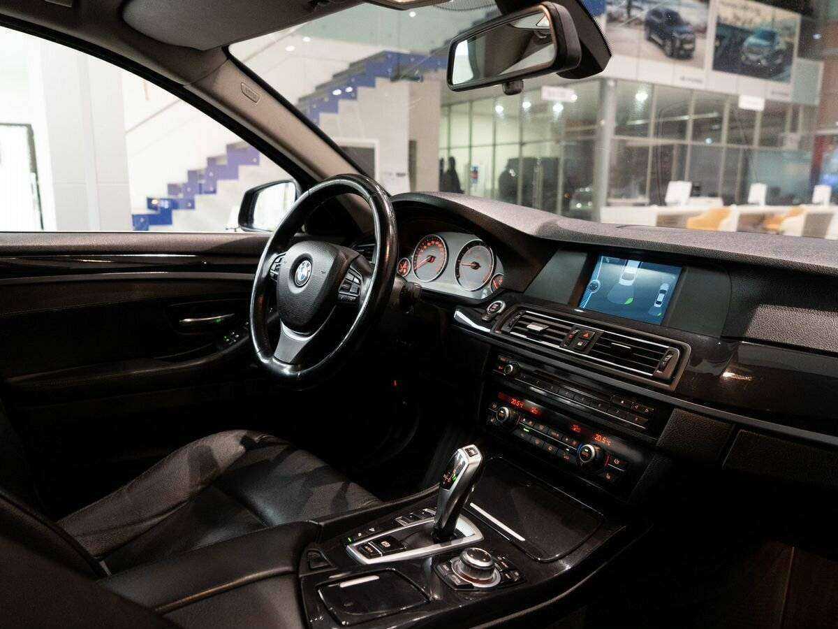 BMW 5 серии 525d xDrive, 2012 Фото №19