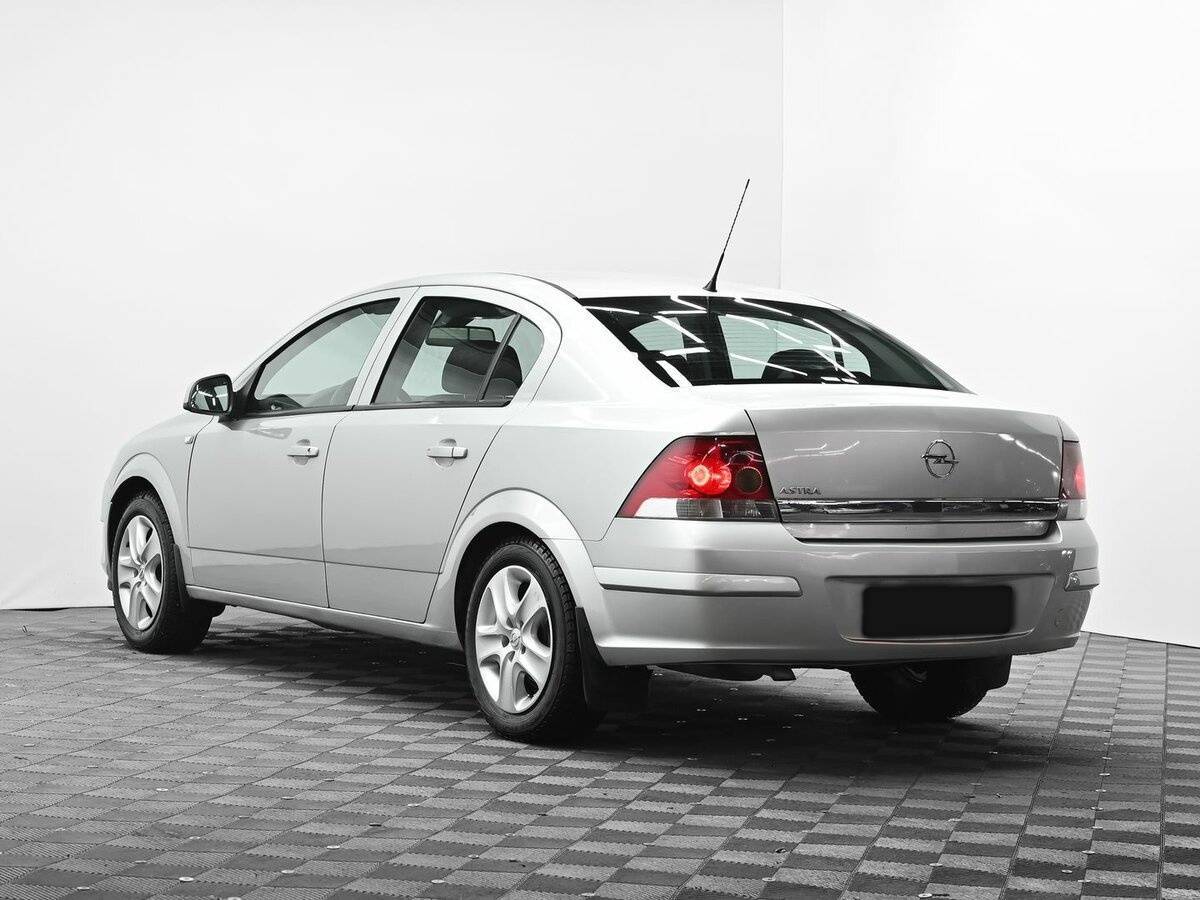Opel Astra, 2010 Фото №3