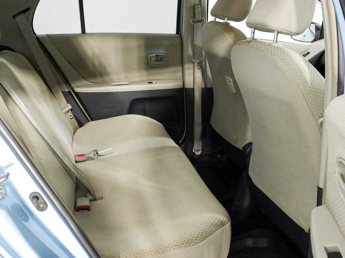 Toyota Vitz, 2005 Фото №10