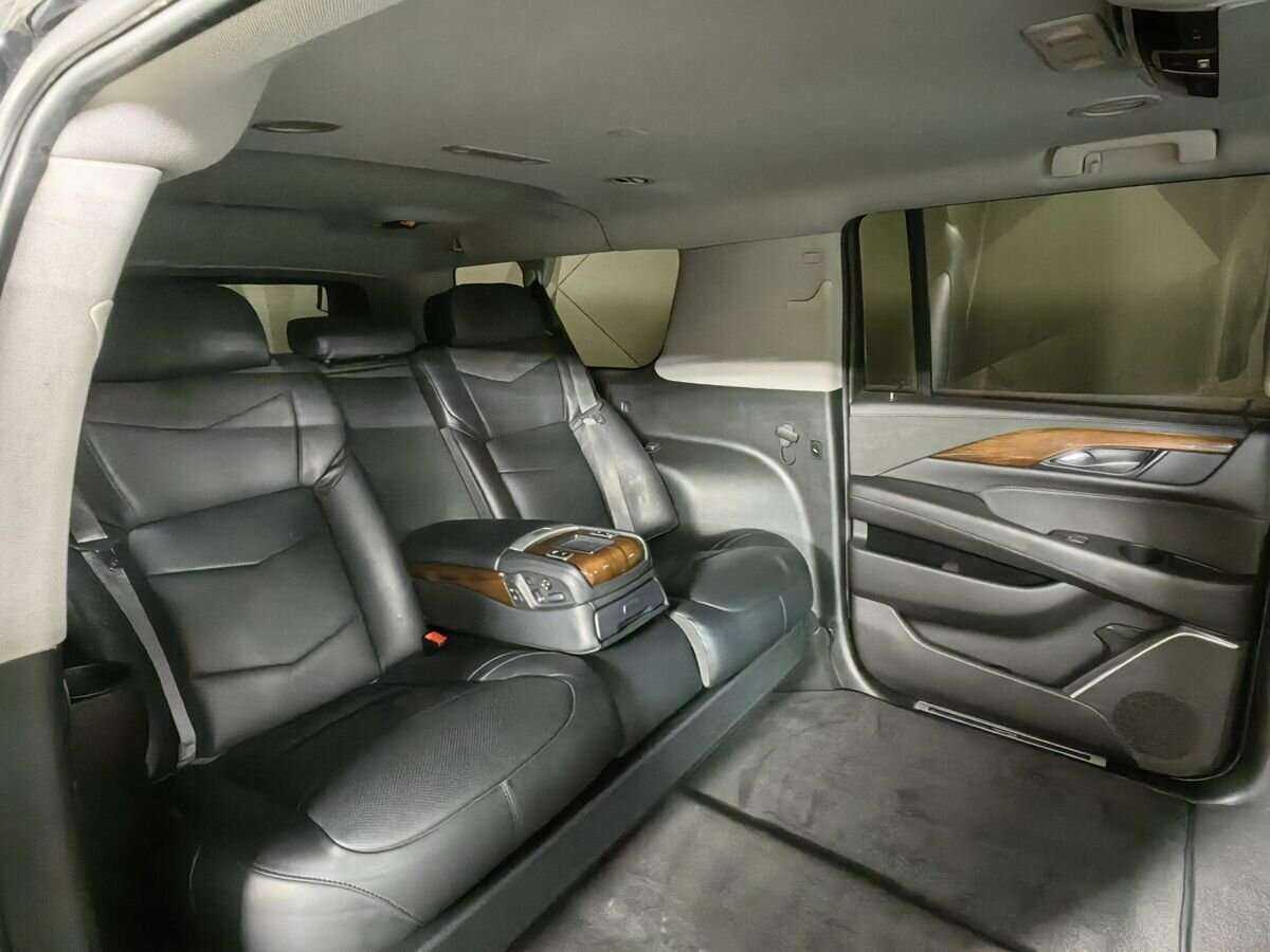 Cadillac Escalade ESV, 2019 Фото №13