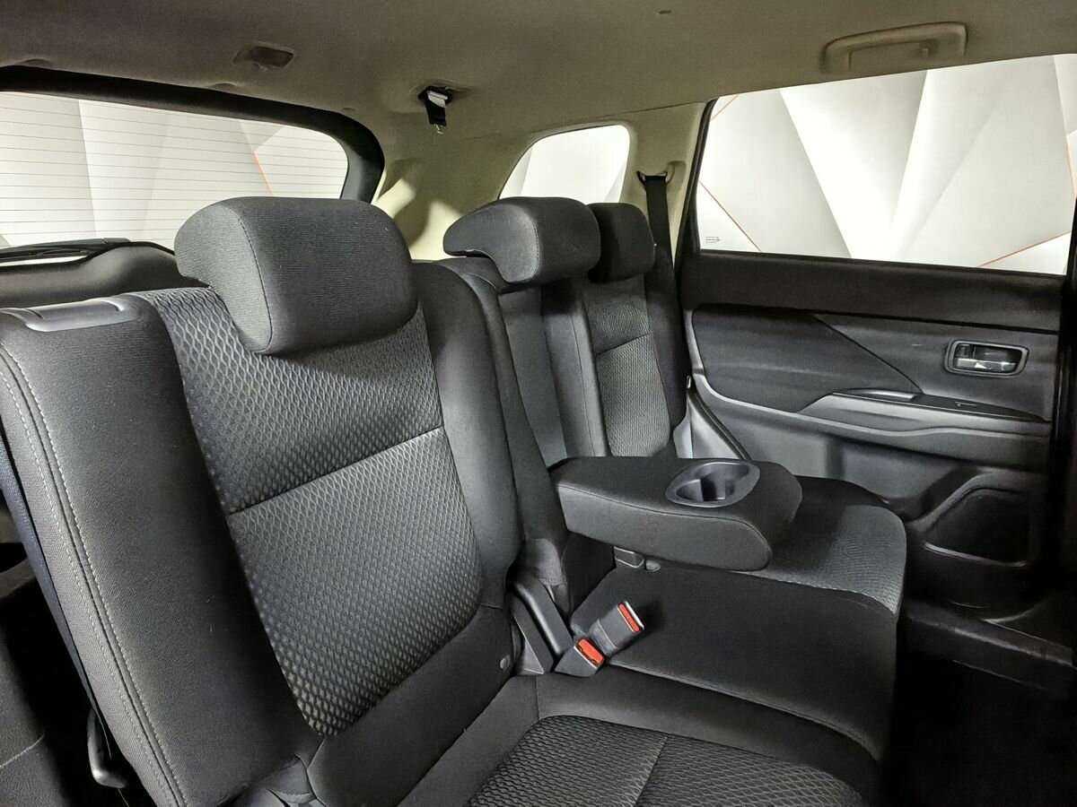 Mitsubishi Outlander, 2018 Фото №13
