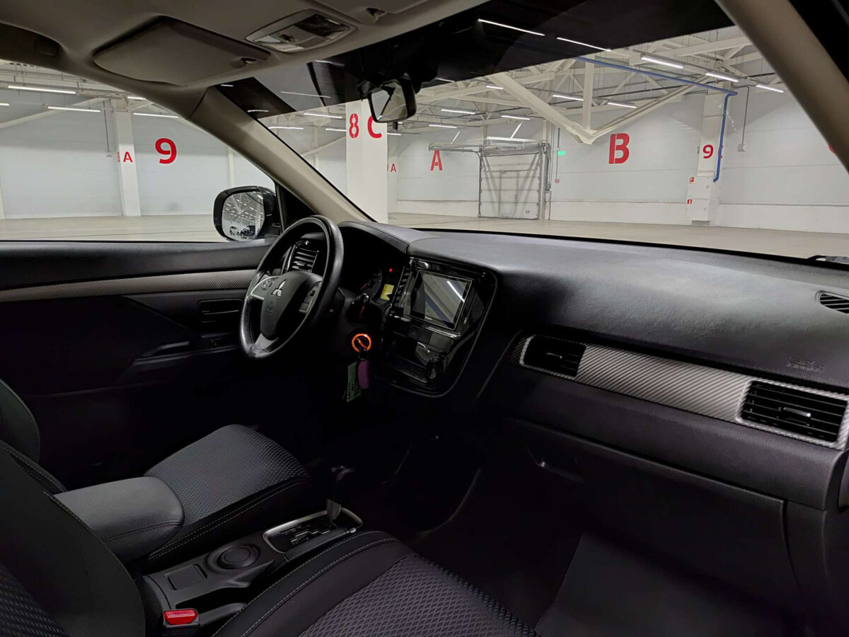 Mitsubishi Outlander III Рестайлинг 2, 2016 Фото №11